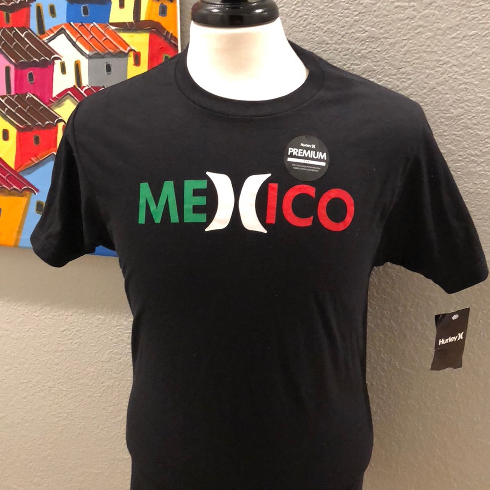 New with tag Men’s Hurley t-shirt